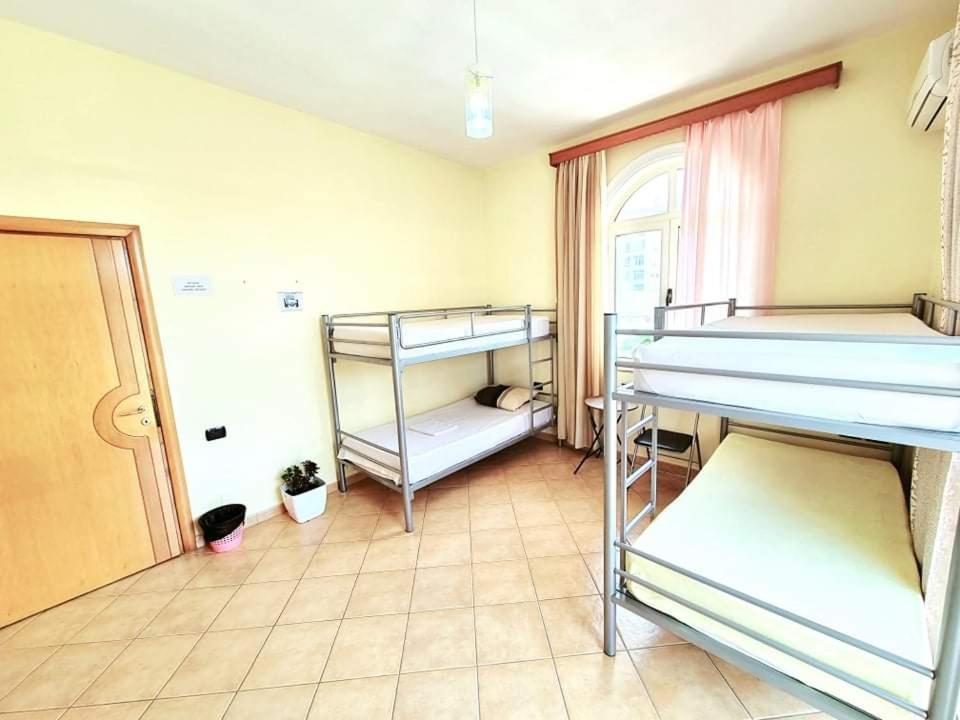 Luckyshine Hostel Wlora Zewnętrze zdjęcie