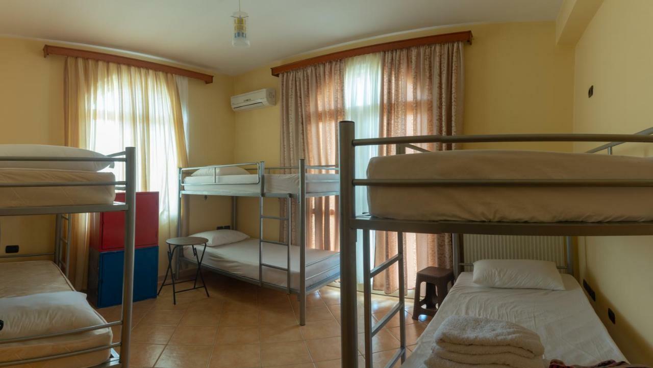 Luckyshine Hostel Wlora Zewnętrze zdjęcie